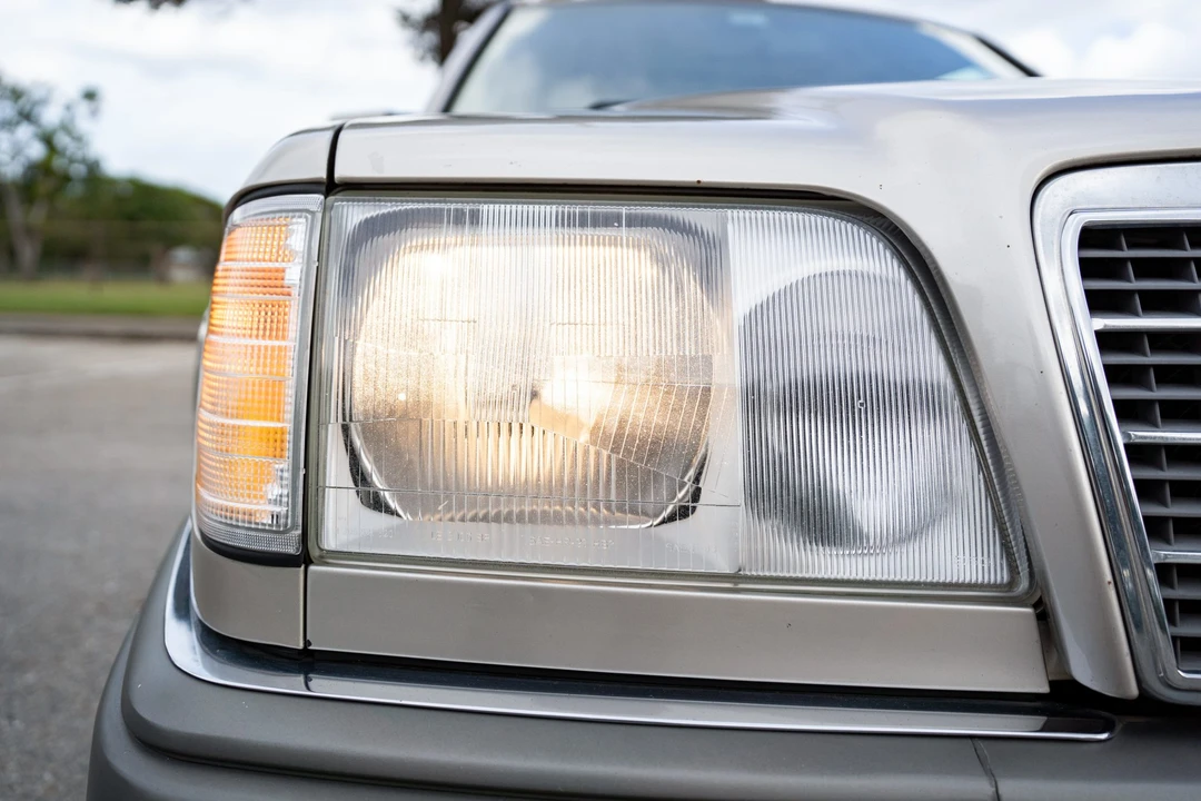 1994 Mercedes-Benz W124 E-Class - Image 18 of 31