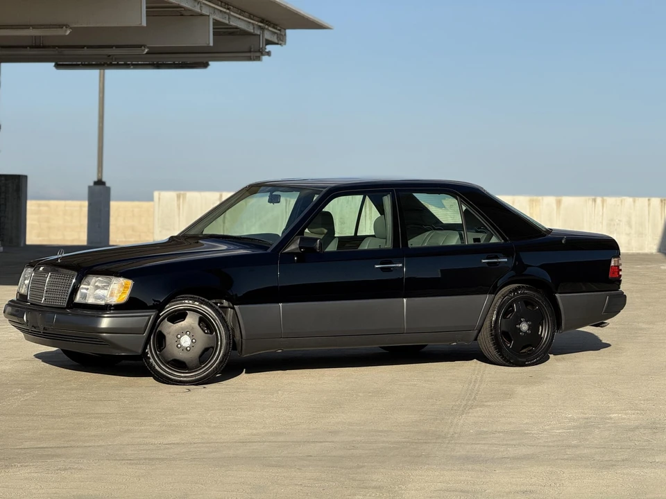 1994 Mercedes-Benz W124 E-Class - Image 2 of 31
