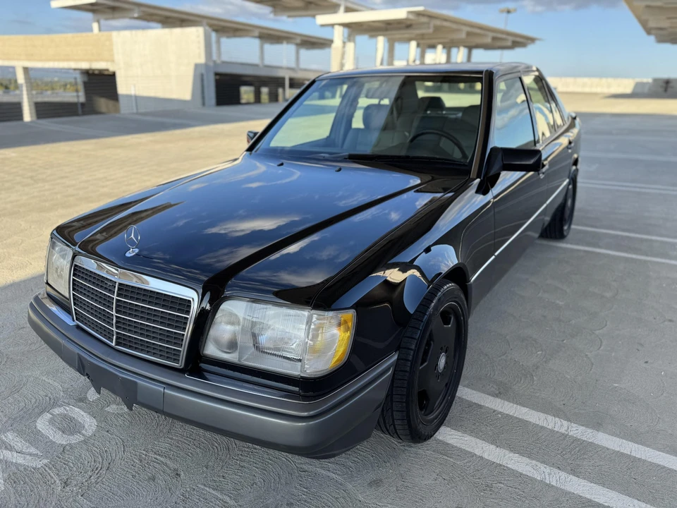 1994 Mercedes-Benz W124 E-Class - Image 13 of 31