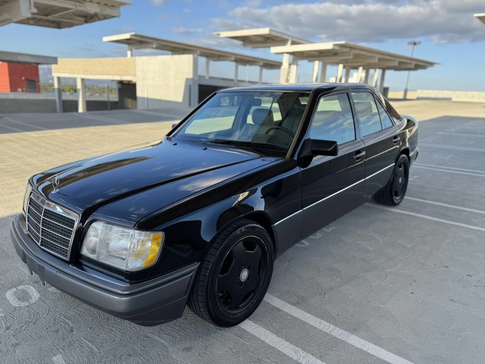 1994 Mercedes-Benz W124 E-Class - Image 11 of 31