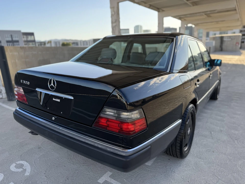 1994 Mercedes-Benz W124 E-Class - Image 27 of 31