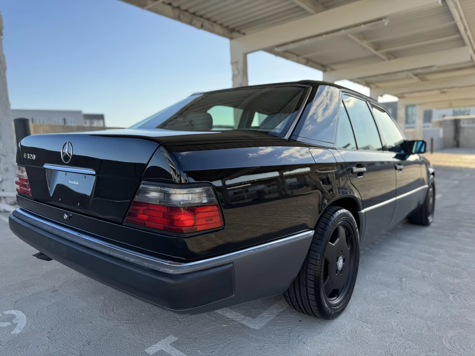 1994 Mercedes-Benz W124 E-Class - Image 26 of 31