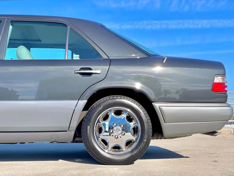 1994 Mercedes-Benz W124 E-Class - Image 30 of 31