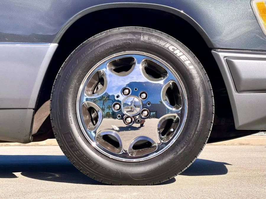 1994 Mercedes-Benz W124 E-Class - Image 11 of 31