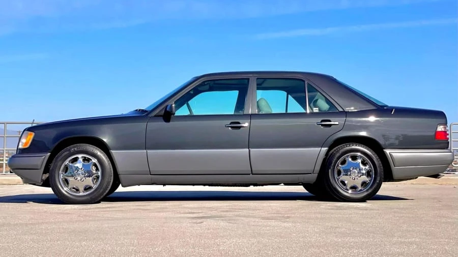 1994 Mercedes-Benz W124 E-Class - Image 2 of 31