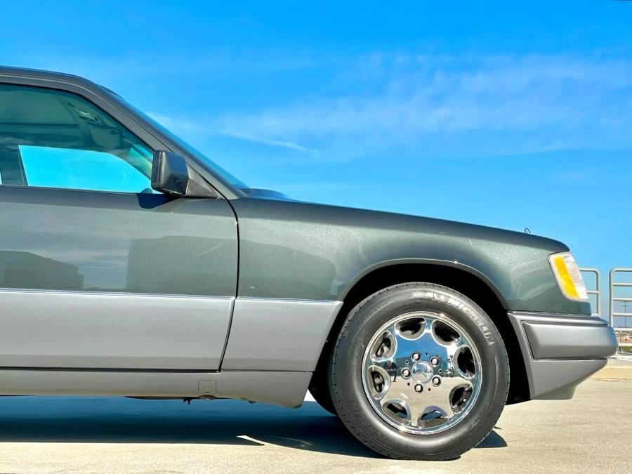 1994 Mercedes-Benz W124 E-Class - Image 13 of 31