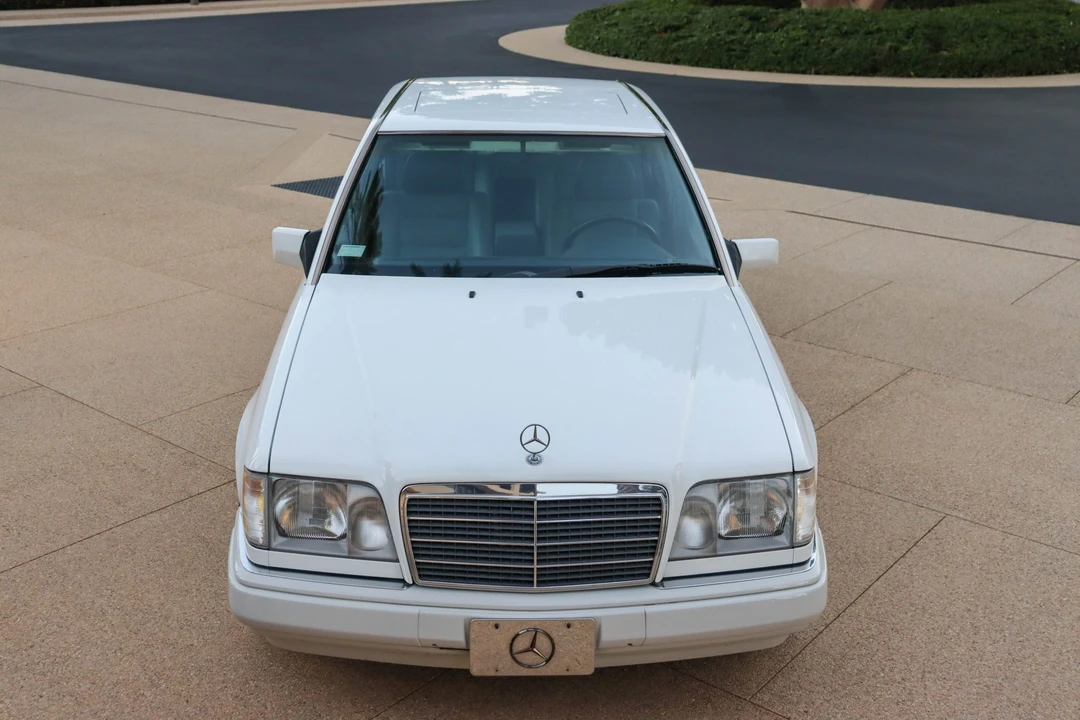 1994 Mercedes-Benz W124 E-Class - Image 12 of 31