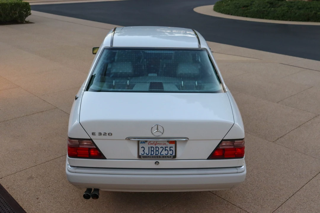 1994 Mercedes-Benz W124 E-Class - Image 8 of 31
