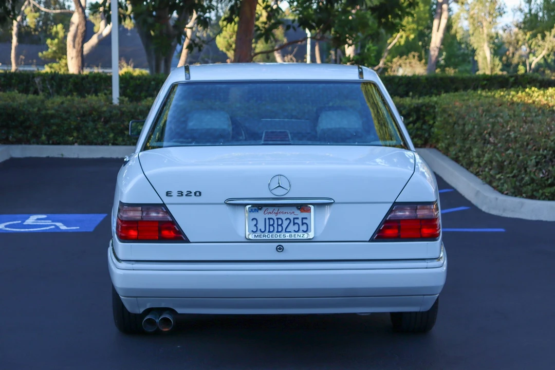 1994 Mercedes-Benz W124 E-Class - Image 7 of 31