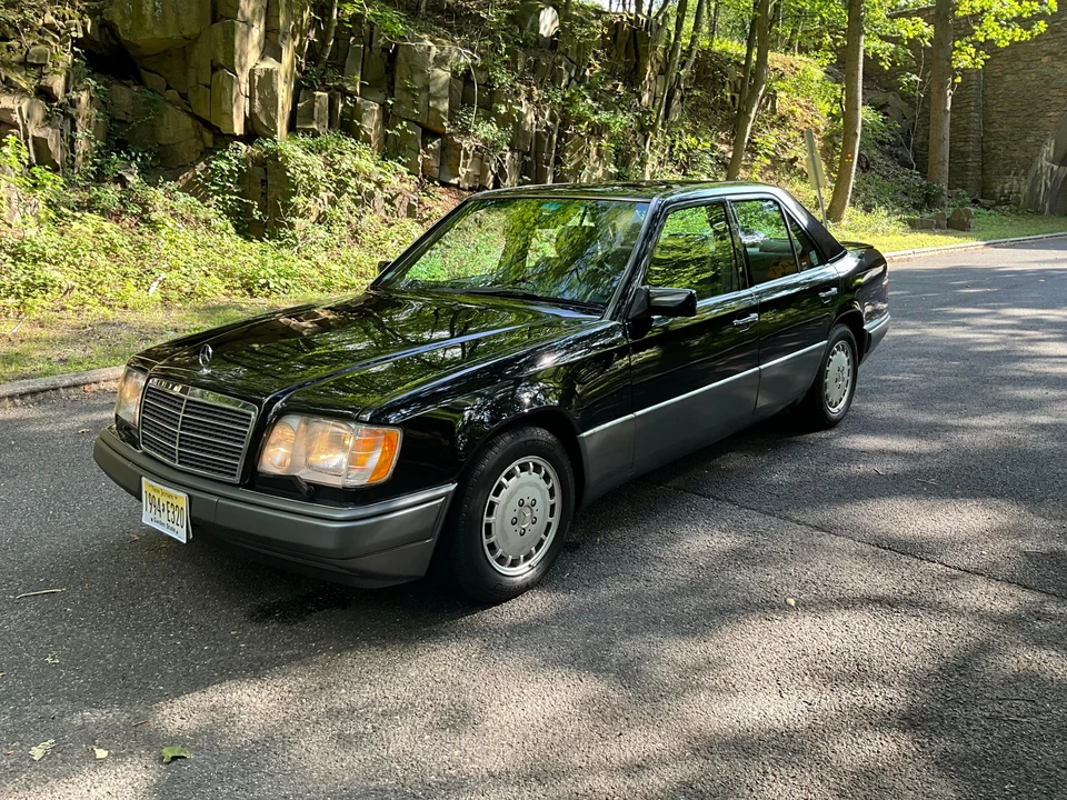 1994 Mercedes-Benz W124 E-Class - Image 8 of 31