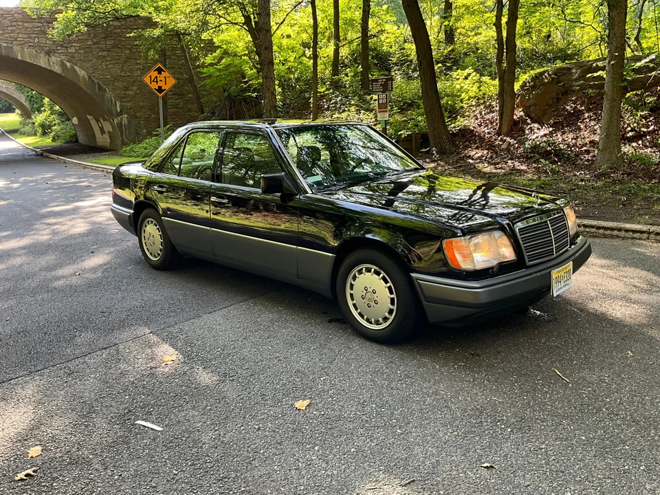 1994 Mercedes-Benz W124 E-Class - Image 10 of 31