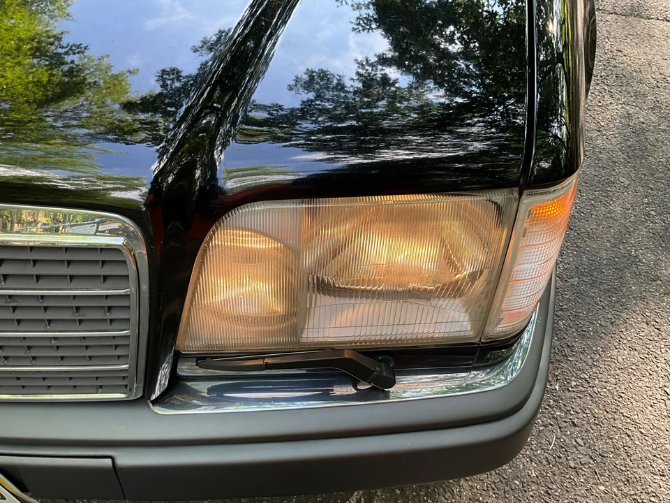 1994 Mercedes-Benz W124 E-Class - Image 13 of 31