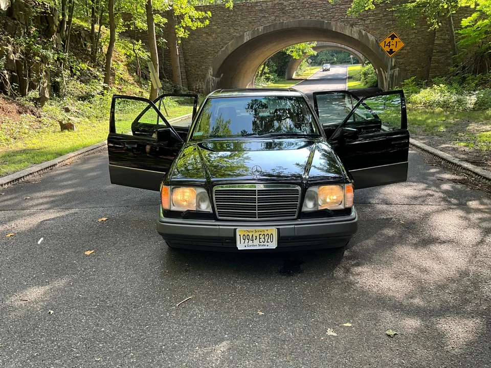 1994 Mercedes-Benz W124 E-Class - Image 7 of 31