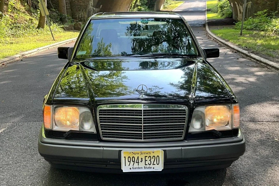 1994 Mercedes-Benz W124 E-Class - Image 2 of 31