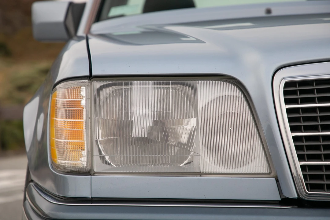 1994 Mercedes-Benz W124 E-Class - Image 23 of 31