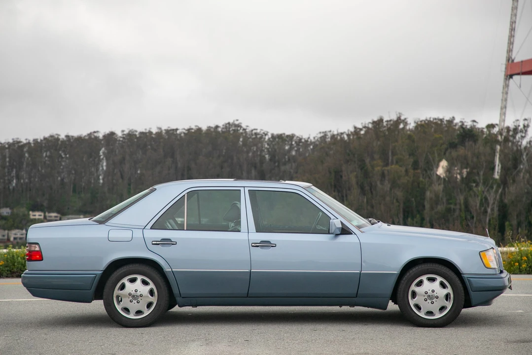 1994 Mercedes-Benz W124 E-Class - Image 9 of 31