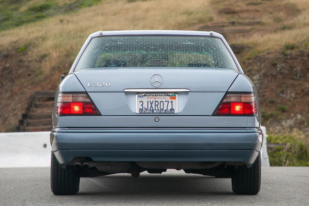 1994 Mercedes-Benz W124 E-Class - Image 13 of 31
