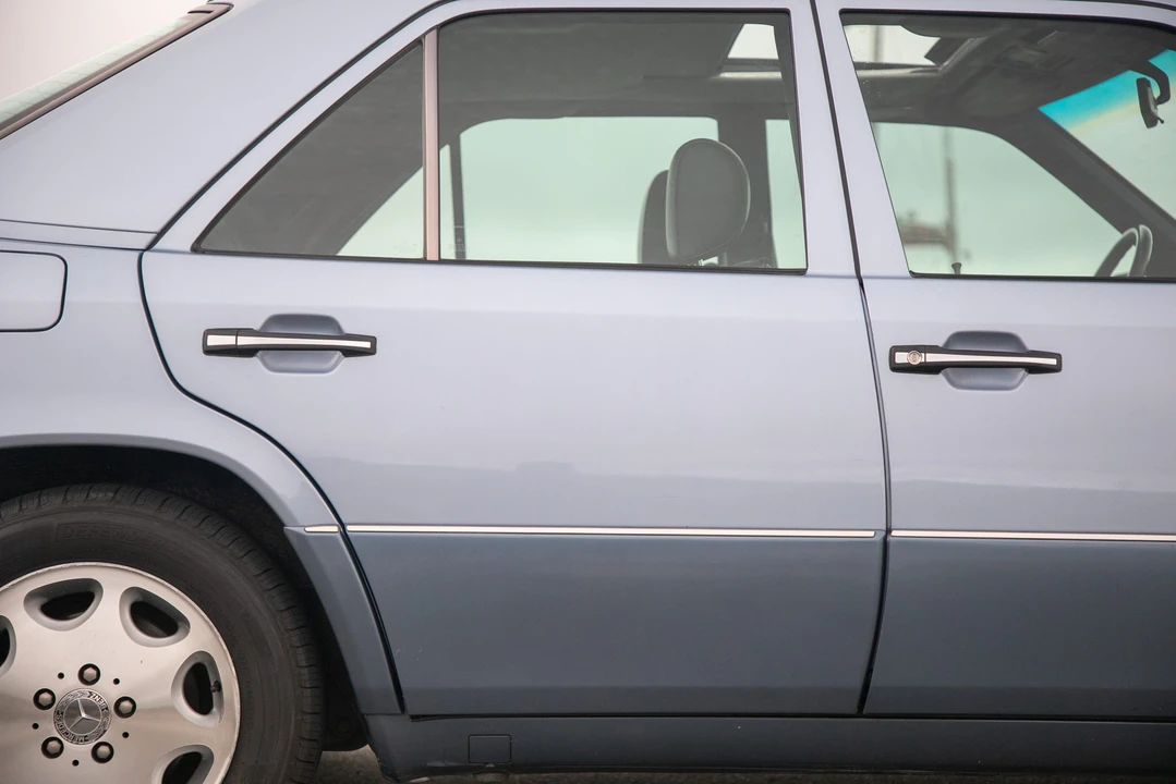 1994 Mercedes-Benz W124 E-Class - Image 18 of 31