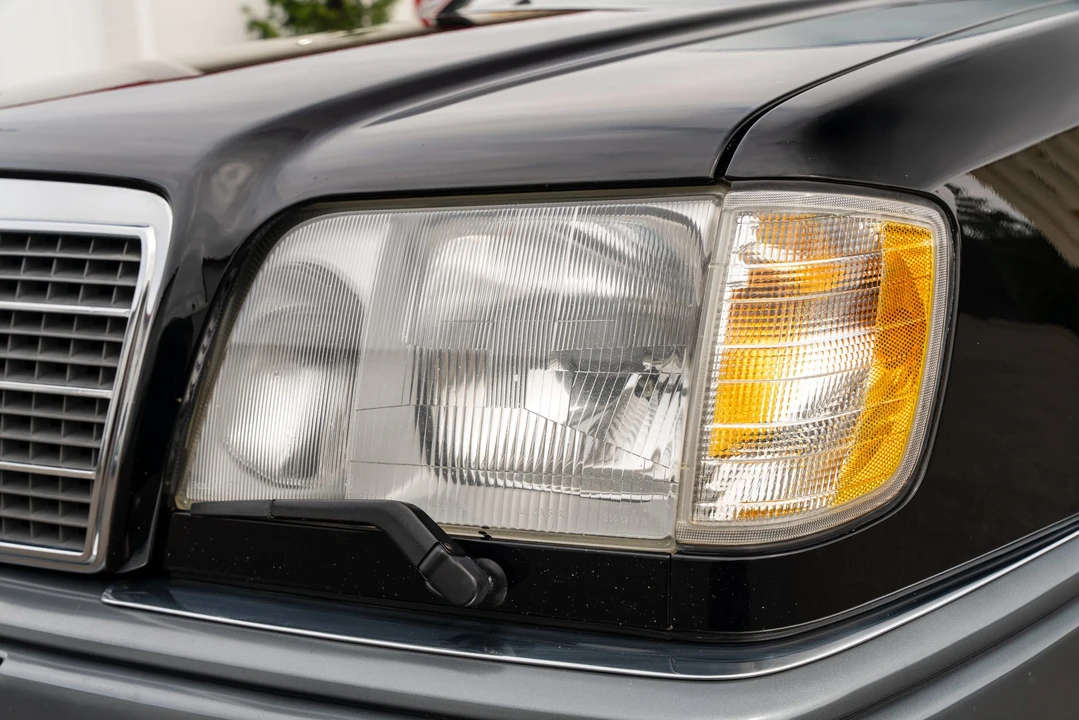 1994 Mercedes-Benz W124 E-Class - Image 14 of 31