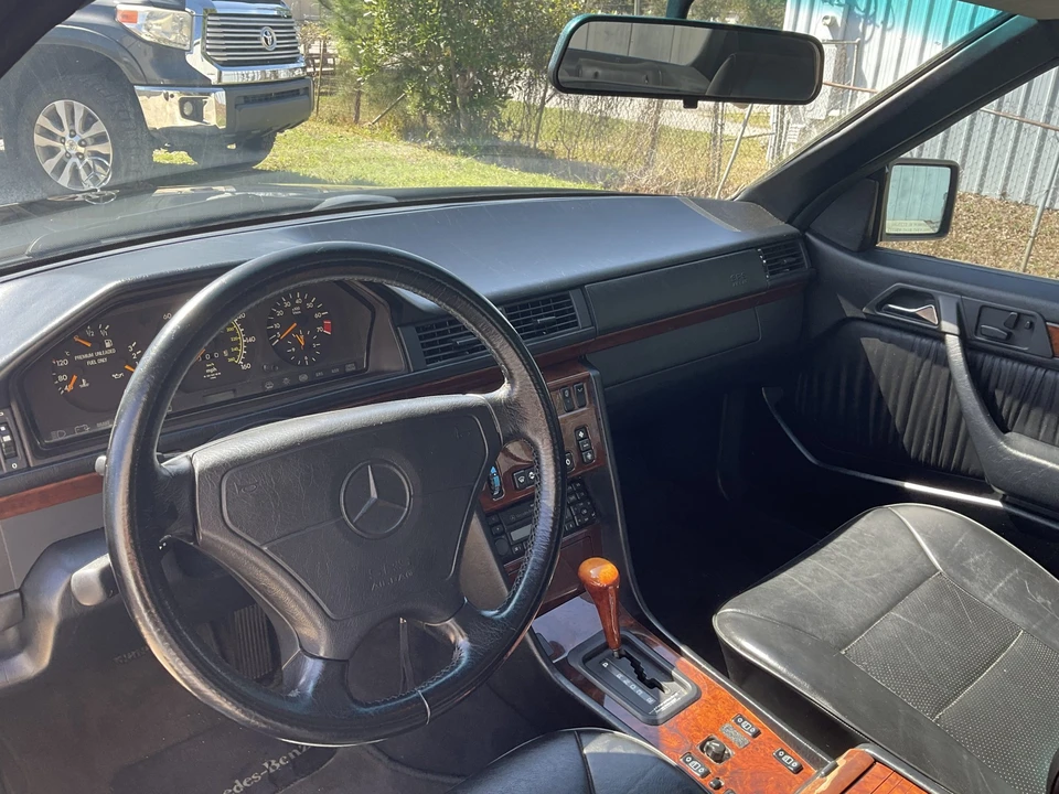 1994 Mercedes-Benz W124 E-Class - Image 17 of 31