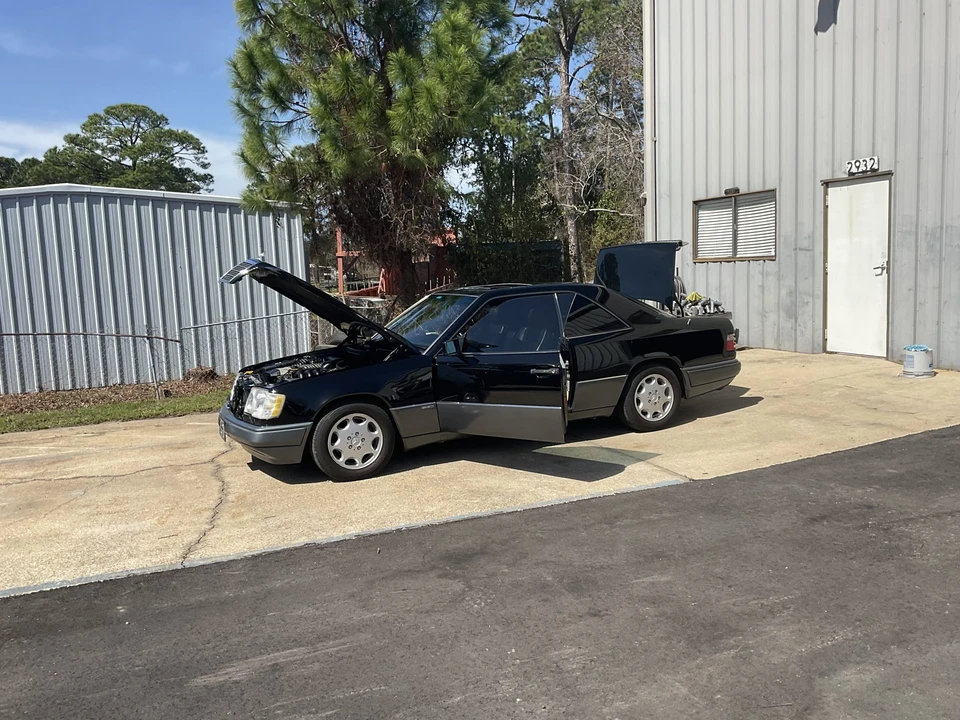 1994 Mercedes-Benz W124 E-Class - Image 11 of 31
