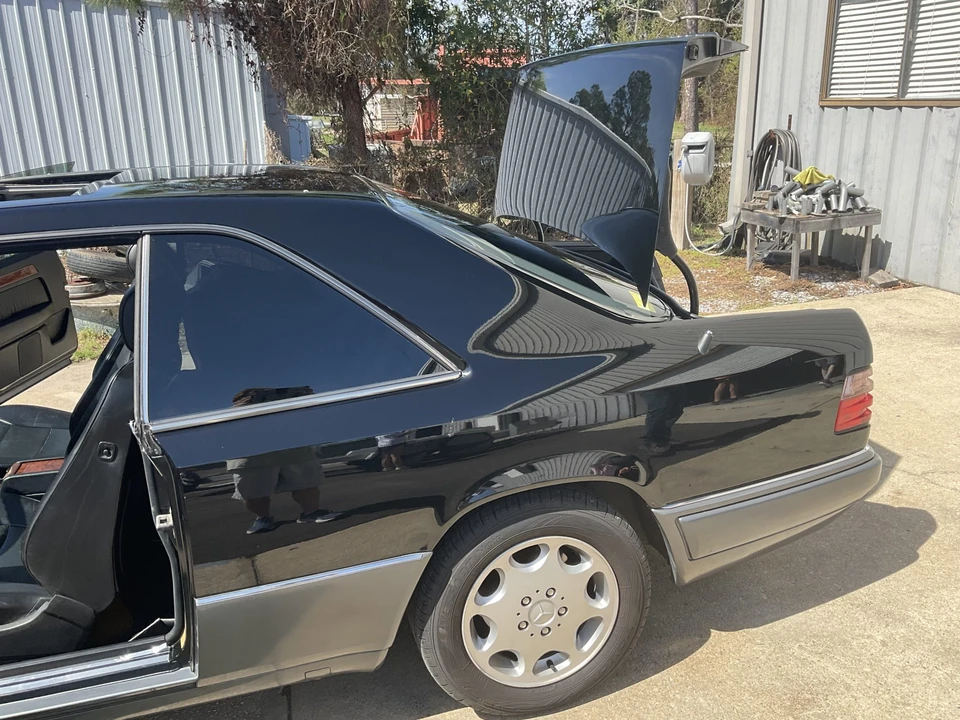 1994 Mercedes-Benz W124 E-Class - Image 13 of 31