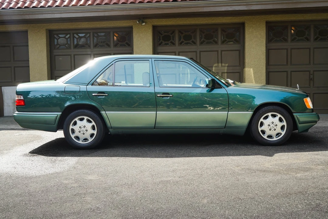 1994 Mercedes-Benz W124 E-Class - Image 13 of 31