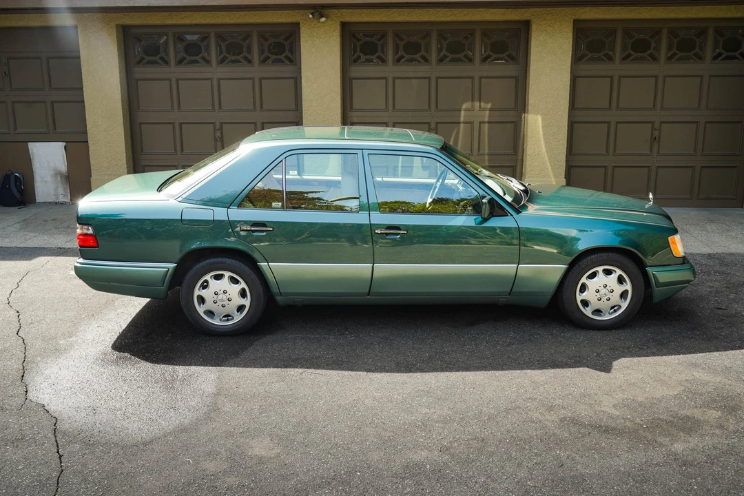1994 Mercedes-Benz W124 E-Class - Image 12 of 31