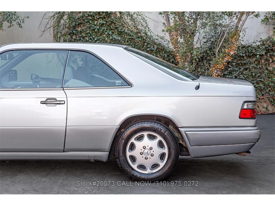 1994 Mercedes-Benz W124 E-Class - Image 12 of 31