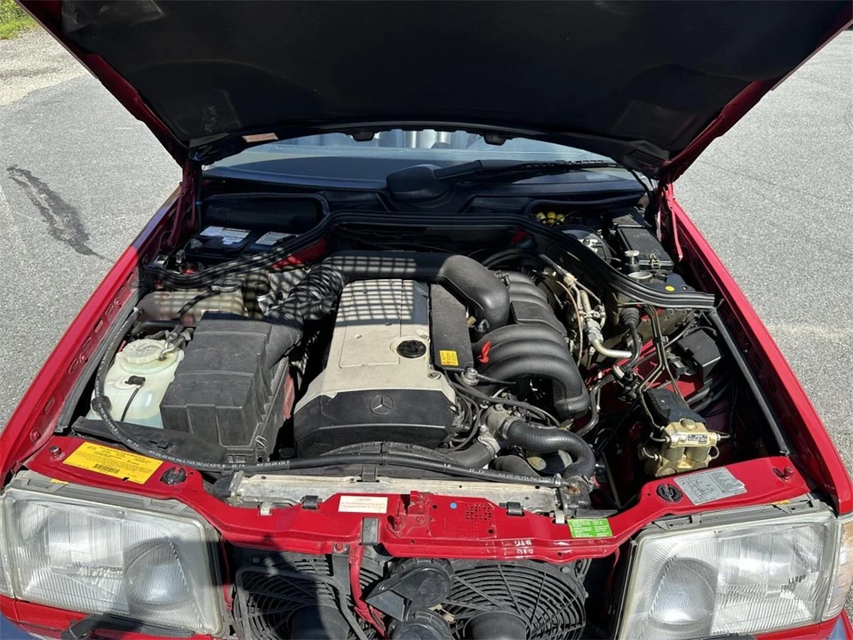 1994 Mercedes-Benz W124 E-Class - Image 16 of 31