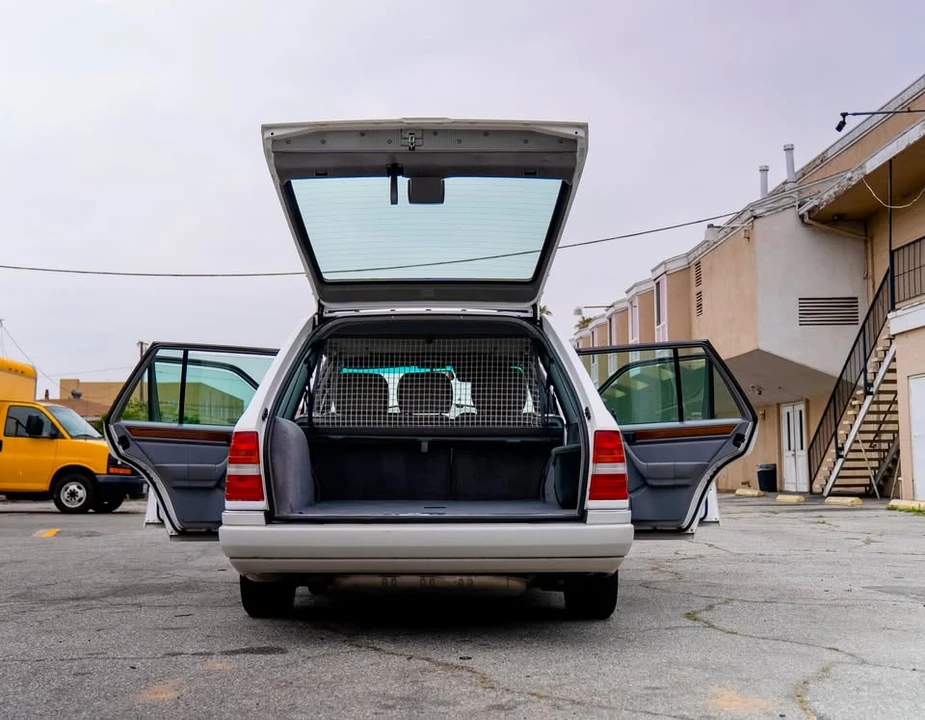1994 Mercedes-Benz W124 E-Class - Image 20 of 20