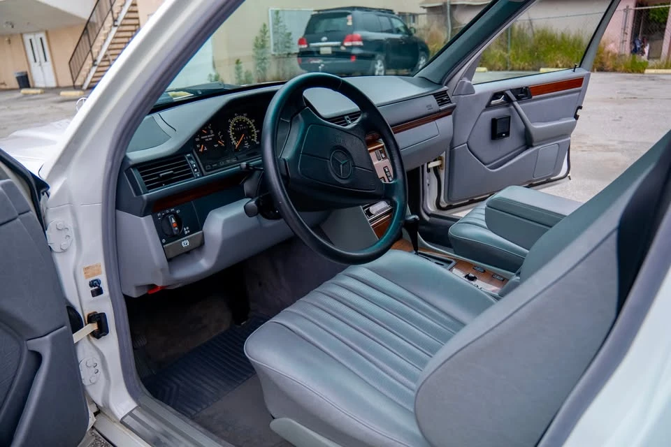 1994 Mercedes-Benz W124 E-Class - Image 8 of 20