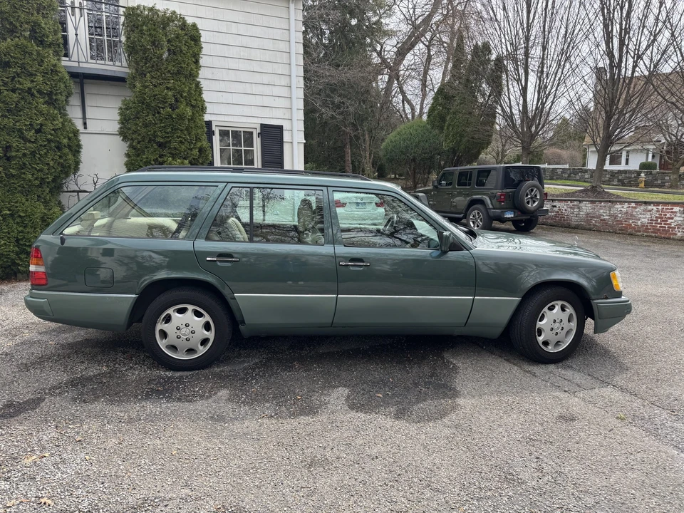 1994 Mercedes-Benz W124 E-Class - Image 8 of 31