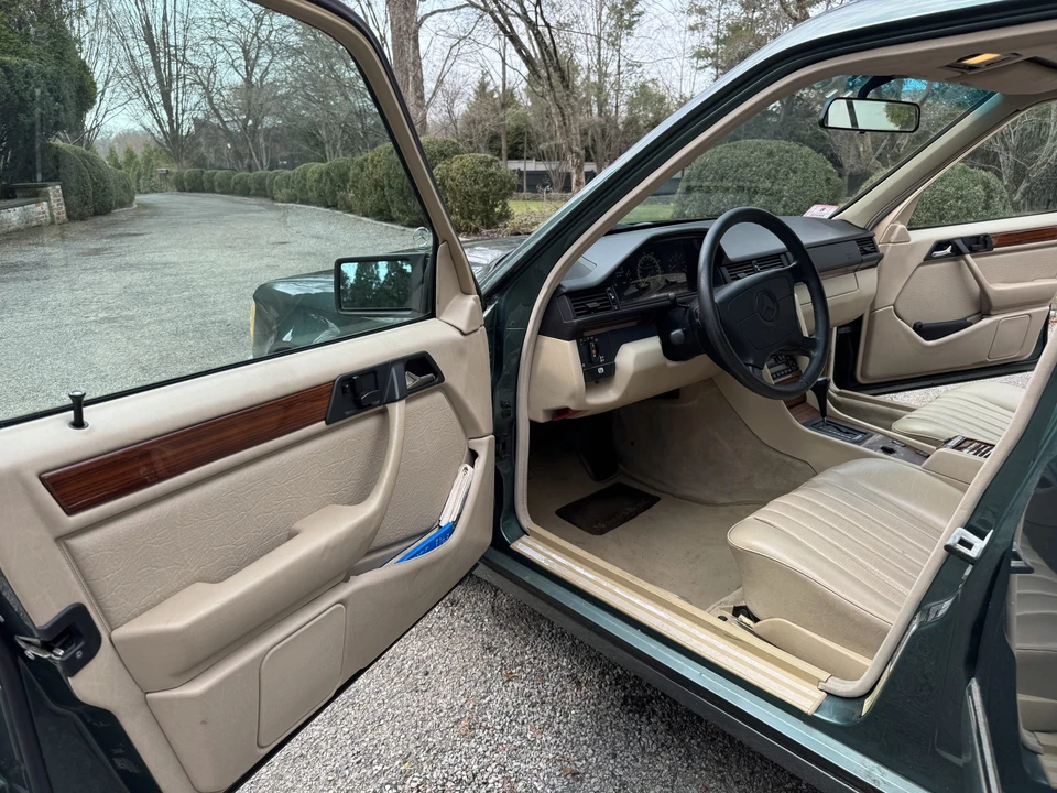 1994 Mercedes-Benz W124 E-Class - Image 31 of 31