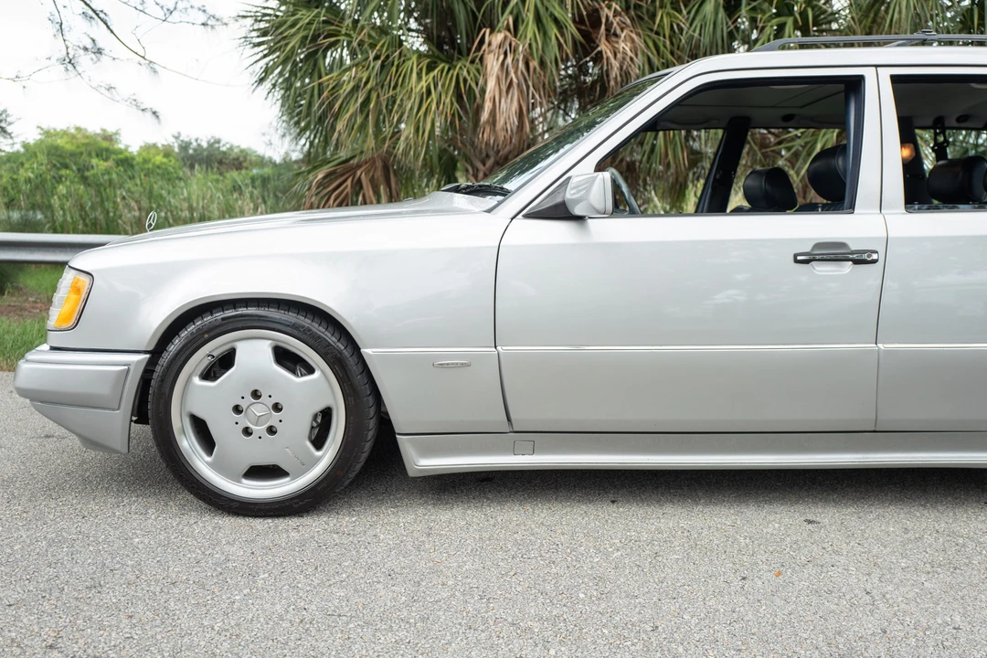 1994 Mercedes-Benz W124 E-Class - Image 23 of 31