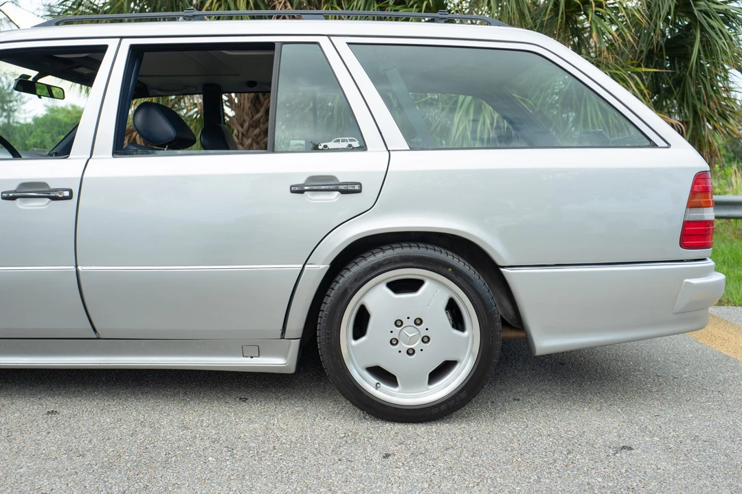 1994 Mercedes-Benz W124 E-Class - Image 24 of 31