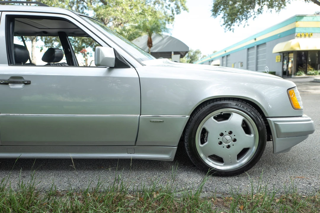 1994 Mercedes-Benz W124 E-Class - Image 26 of 31