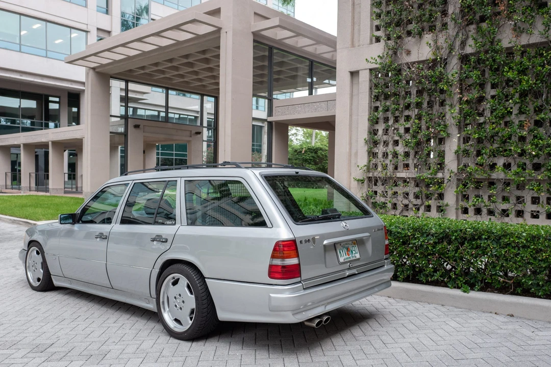 1994 Mercedes-Benz W124 E-Class - Image 12 of 31