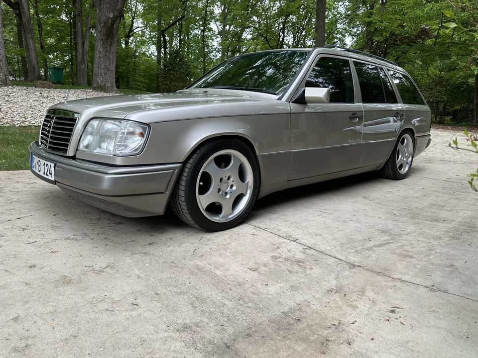 1994 Mercedes-Benz W124 E-Class - Image 4 of 31