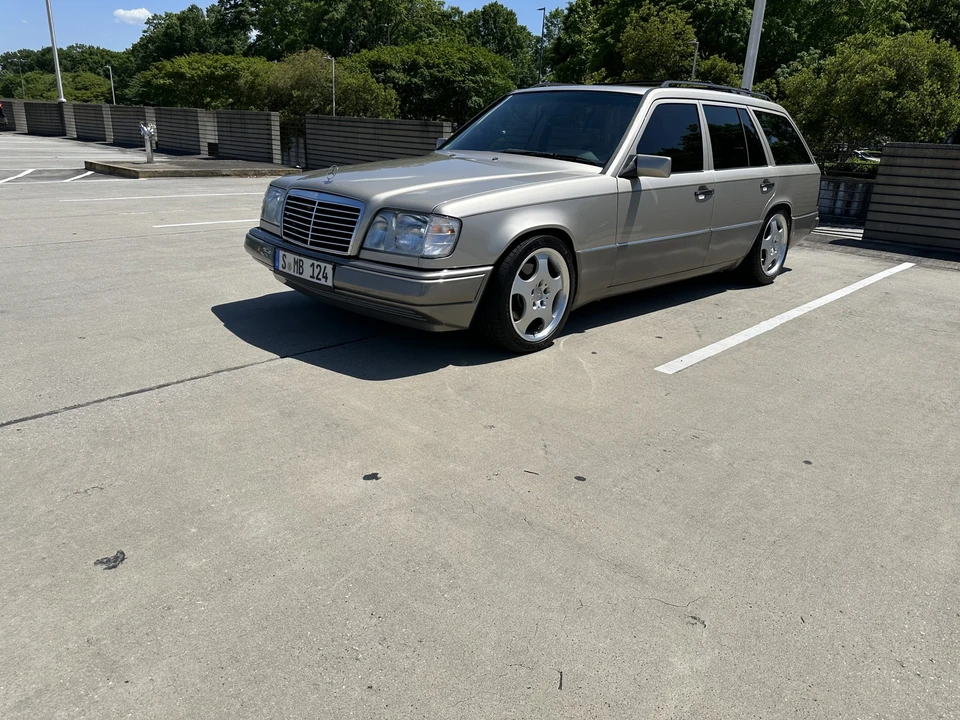 1994 Mercedes-Benz W124 E-Class - Image 3 of 31