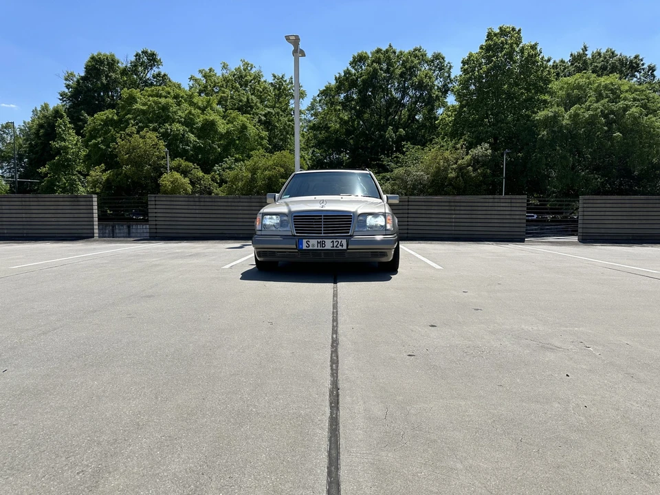 1994 Mercedes-Benz W124 E-Class - Image 13 of 31