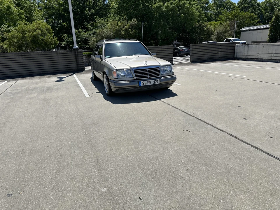1994 Mercedes-Benz W124 E-Class - Image 14 of 31