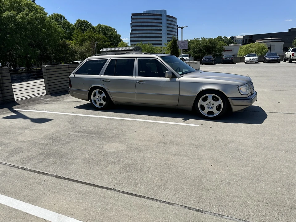1994 Mercedes-Benz W124 E-Class - Image 18 of 31