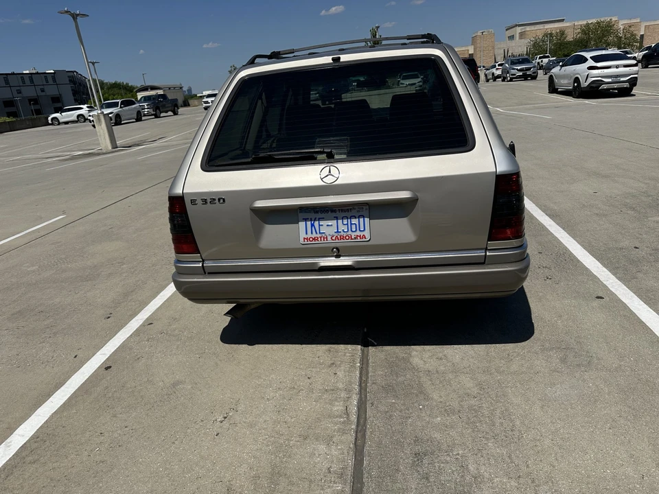 1994 Mercedes-Benz W124 E-Class - Image 27 of 31
