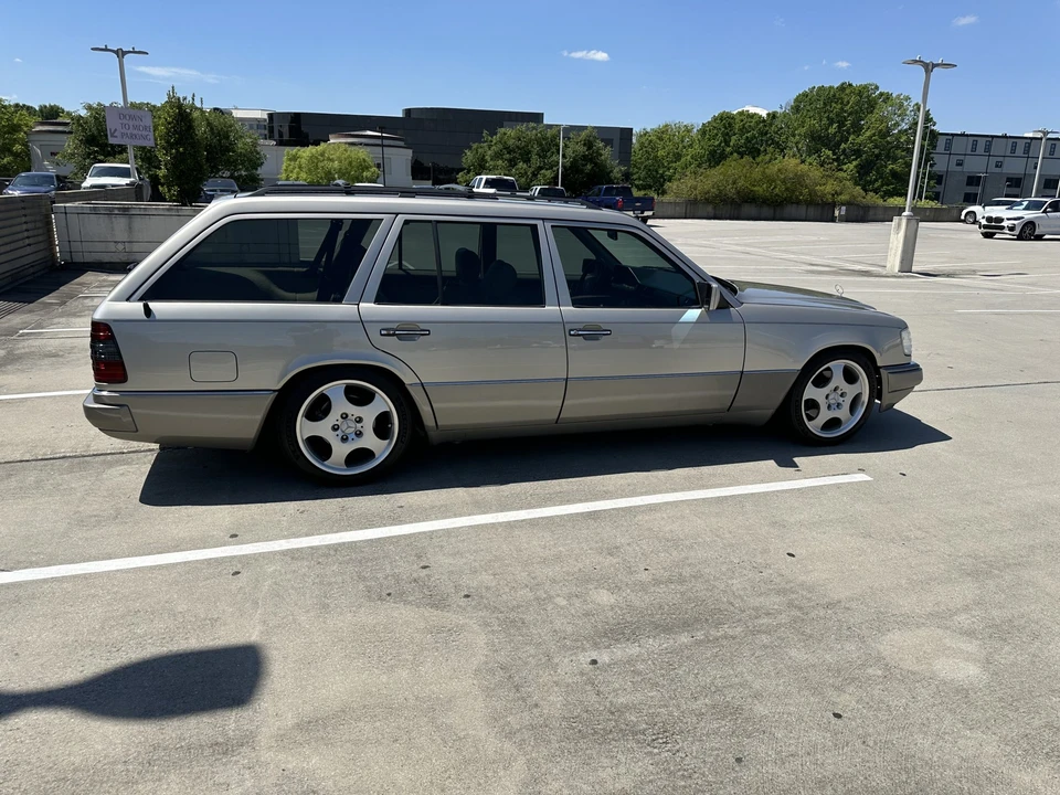 1994 Mercedes-Benz W124 E-Class - Image 22 of 31