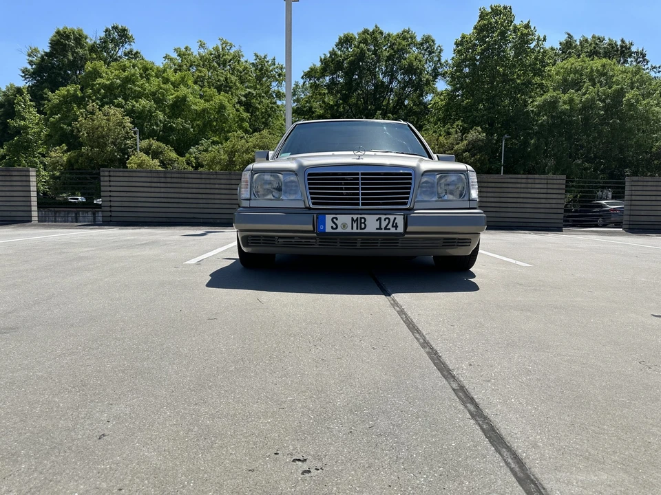 1994 Mercedes-Benz W124 E-Class - Image 11 of 31