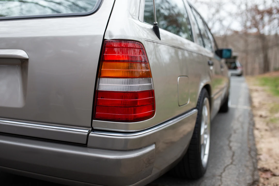 1994 Mercedes-Benz W124 E-Class - Image 27 of 31