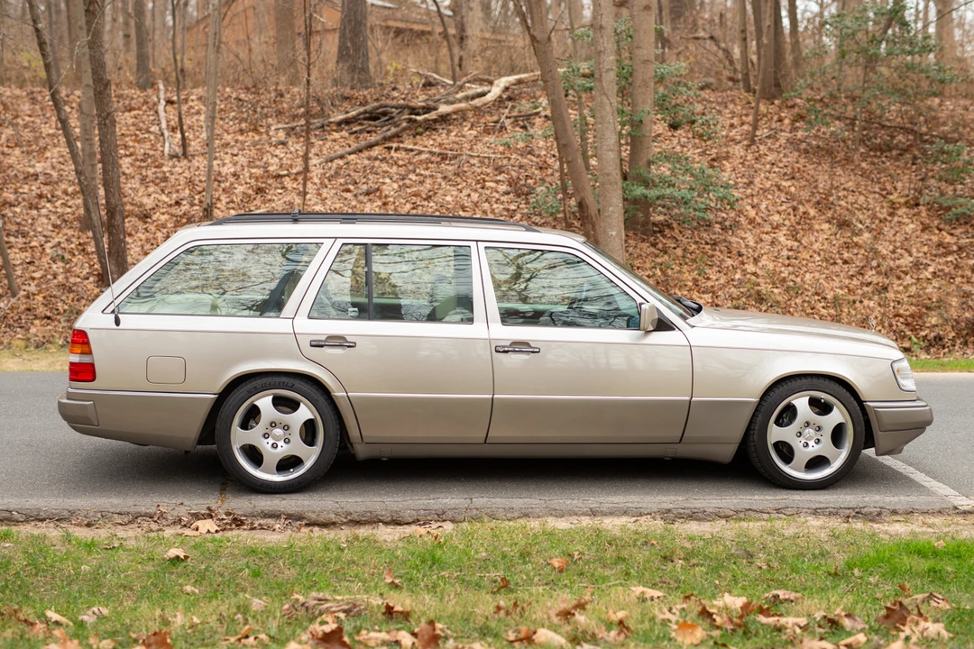 1994 Mercedes-Benz W124 E-Class - Image 11 of 31
