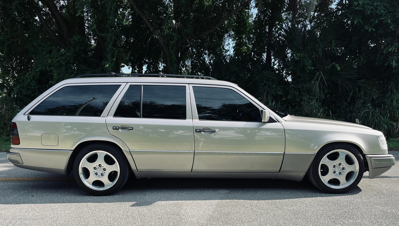 1994 Mercedes-Benz W124 E-Class - Image 13 of 31
