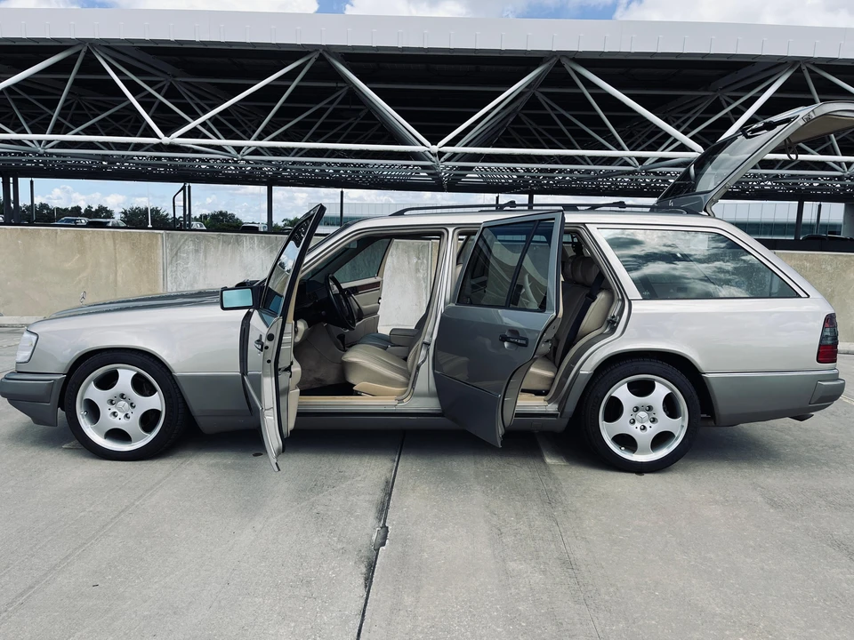 1994 Mercedes-Benz W124 E-Class - Image 14 of 31